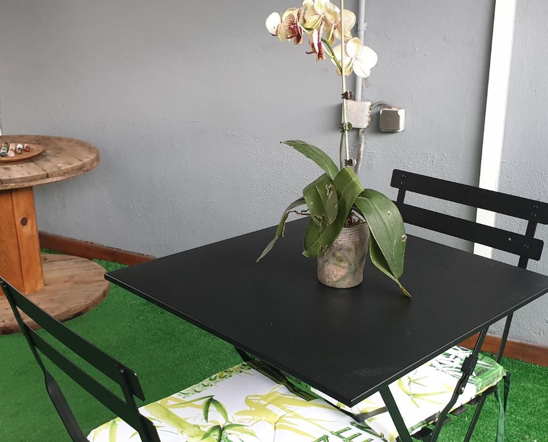 T1 Bis Chez Les Saintanoise Villa แซงต์-อองน์ ภายนอก รูปภาพ